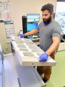 Loading SynMed Machine